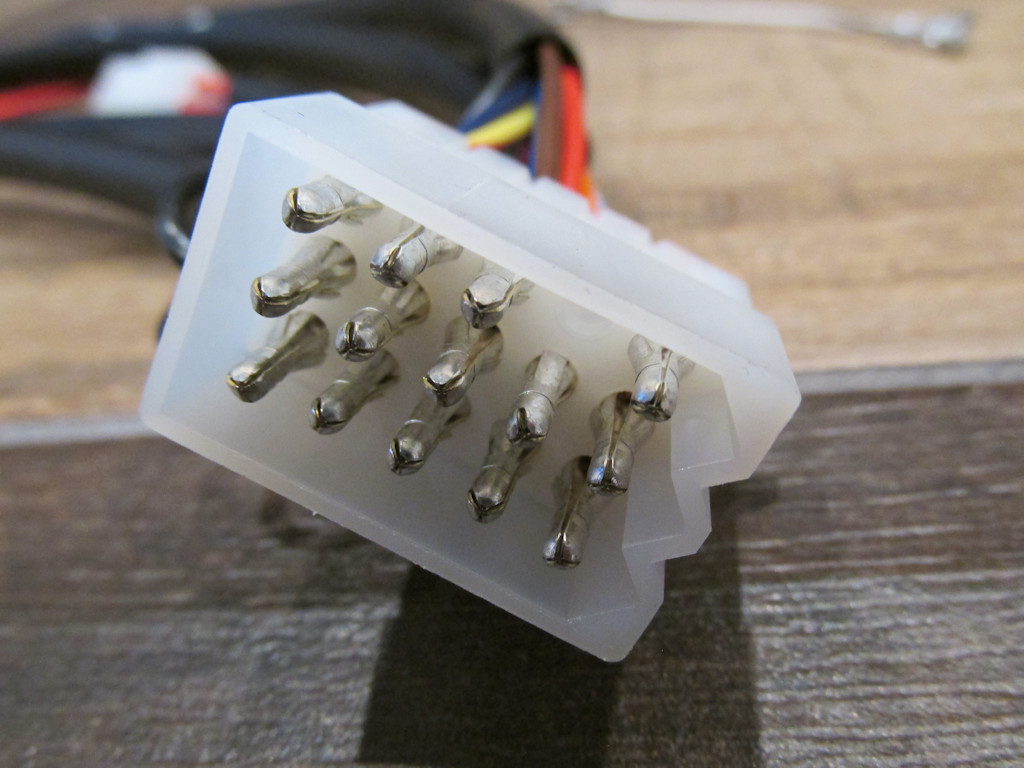 15 terminal connection to the main harness.