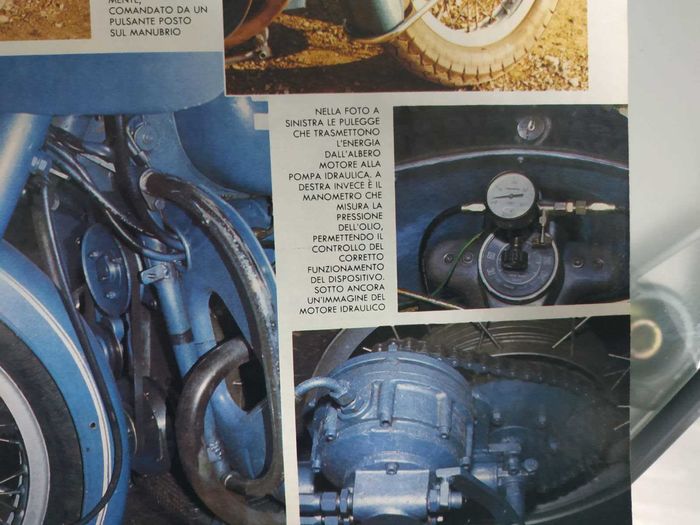 Translated by Google.
In the photo on the left the pulleys that transmit the energy from the crankshaft to the hydraulic pump. On the right, instead, is the pressure gauge that measures the oil pressure, allowing the device to function correctly. Below still an image of the hydraulic motor.